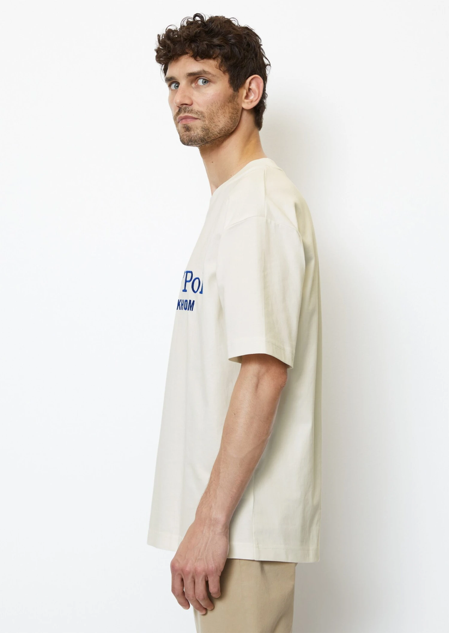 Marc O'Polo Heavy Jersey T-shirt In A Relaxed Fit Made Of High-quality Organic Cotton 6 Marc O'Polo Heavy Jersey T-shirt In A Relaxed Fit Made Of High-quality Organic Cotton – Bild 6