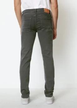 Marc O'Polo SJÖBO Slim Fit Jeans Made Of A Stretchy Organic Cotton Blend -Schlichte Eleganz 01f97f5215adbb63535c04df45fa647c scaled