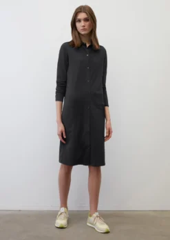 Marc O'Polo Jersey Dress With A Button Placket With TENCEL™ Modal 12 Marc O'Polo Jersey Dress With A Button Placket With TENCEL™ Modal -Schlichte Eleganz 025c4ae6c882b123b0e82373ea7478de scaled