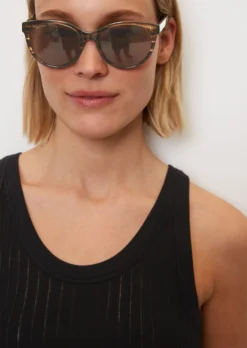 Marc O'Polo Pointelle Jersey Sleeveless Top Made From Pure Organic Cotton -Schlichte Eleganz 02a50538f3a0f618df82a5f6ce292bfd scaled