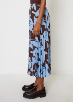 Marc O'Polo Pleated A-line Skirt With An All-over Print Made From Recycled Polyester -Schlichte Eleganz 02c15a1224f498d25c45cfdd1b7c6f3f scaled