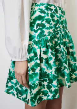 Marc O'Polo Mini Skirt With A Gathered Flounce In An Organic Cotton/lyocell Blend -Schlichte Eleganz 036369d86cd47e58a7aea7a225af4a62 scaled