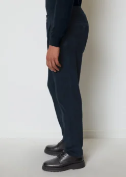 Marc O'Polo Corduroy Pants Model OSBY Jogger Tapered Made From Pure Organic Cotton -Schlichte Eleganz 03ca13246f66faa89cf4416dd06f5423 scaled
