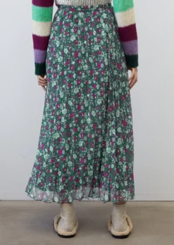 Marc O'Polo Pleated Skirt Made Of Recycled Fabric -Schlichte Eleganz 04e63df1c00f8d0ec9e93790ddbe910f scaled