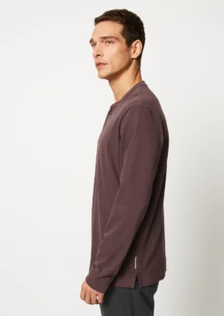 Marc O'Polo Long-sleeved Serafino Regular Made From Soft Heavy Jersey -Schlichte Eleganz 0846d965d9491c4a732491cb03eb867f scaled
