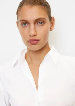 Marc O'Polo Stretch Poplin Blouse In A Regular Fit Made Of A Stretchy Organic Cotton Blend -Schlichte Eleganz 0984e46edef39af0c3e5b357b2e1e8ad scaled
