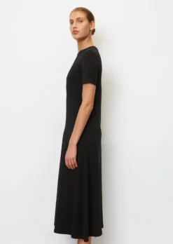 Marc O'Polo Jersey Dress Made Of Tencel™ Lyocell -Schlichte Eleganz 0ef46971837a5ee4165b0c153a7d8315 scaled