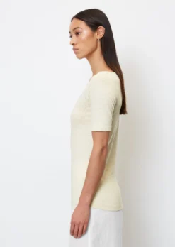 Marc O'Polo Bateau Neck T-shirt In A Slim Fit Made Of Organic Cotton Fabric -Schlichte Eleganz 0fdc1397d9c12a09f262d9bfee55c439 scaled