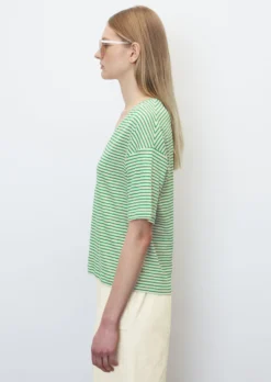 Marc O'Polo Striped V-neck T-shirt Made From Pure Linen Jersey -Schlichte Eleganz 11f72bdb8dc9e355ea7f437ce88dbccc scaled