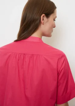 Marc O'Polo Short Sleeve Tunic Blouse Made Of Crisp Cotton Voile -Schlichte Eleganz 12362e7c9a3bdccf4711c59f3a549860 scaled