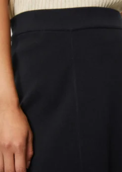 Marc O'Polo DfC Knitted Skirt A-Shape Made Of Organic Cotton -Schlichte Eleganz 15464b47b453c9bc0dc64263d873ce41 scaled