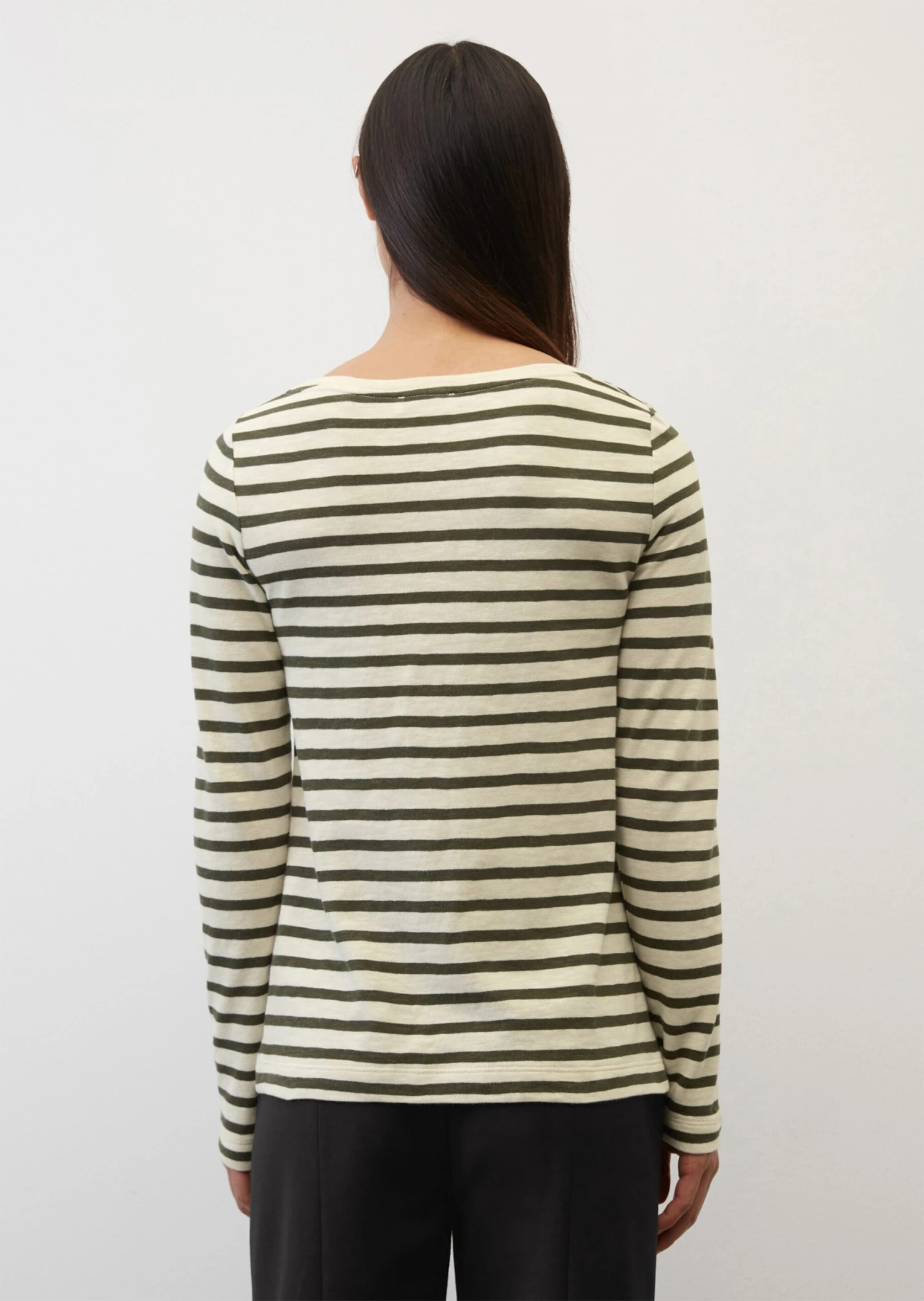 Marc O'Polo Striped Long Sleeve Top In A Loose Fit Made Of Heavy Jersey Fabric Composed Of Organic Cotton 3 Marc O'Polo Striped Long Sleeve Top In A Loose Fit Made Of Heavy Jersey Fabric Composed Of Organic Cotton – Bild 3