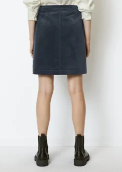 Marc O'Polo Mini Skirt Straight Made From Stretchy Velvet -Schlichte Eleganz 1a12076f8fb3c7d50fda1eaa869c4b90 scaled