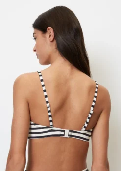 Marc O'Polo Bandeau Bikini Made Of Recycled Material -Schlichte Eleganz 1d8d08344a0b99d0a50770648484ad1f scaled
