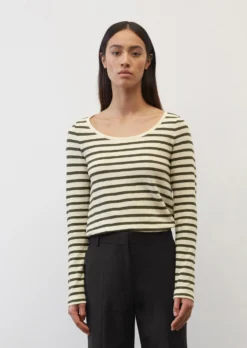 Marc O'Polo Striped Long Sleeve Top In A Loose Fit Made Of Heavy Jersey Fabric Composed Of Organic Cotton 12 Marc O'Polo Striped Long Sleeve Top In A Loose Fit Made Of Heavy Jersey Fabric Composed Of Organic Cotton -Schlichte Eleganz 1e0a3bb11db9c06e14f772b13f2300d5 scaled