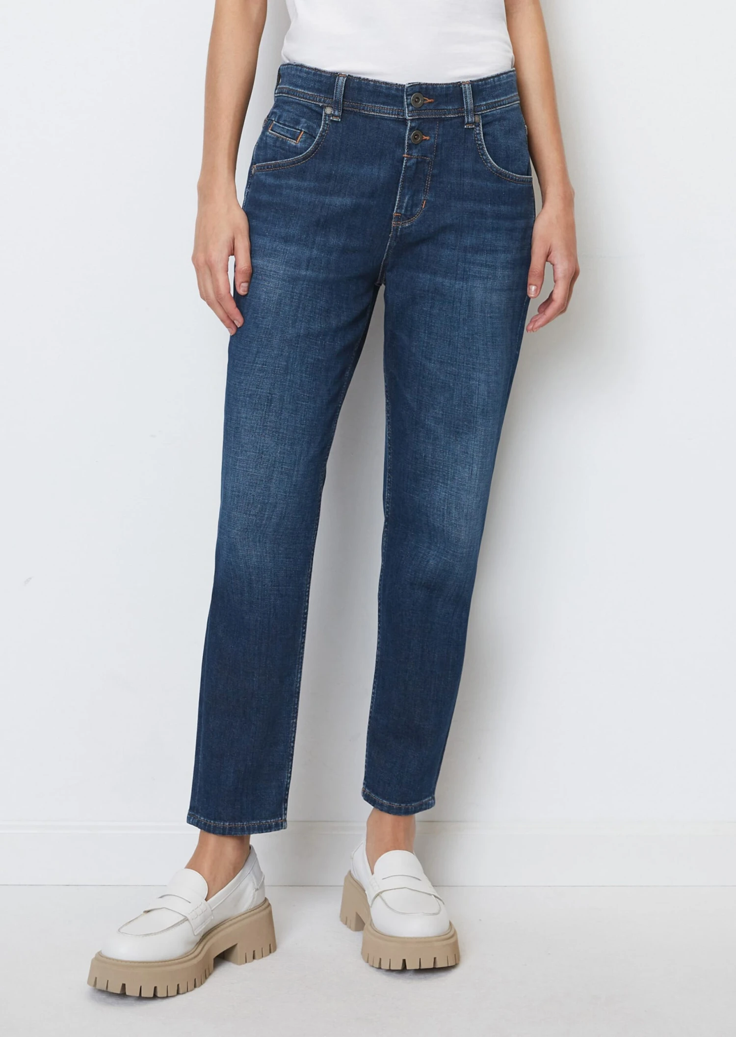 Marc O'Polo Jeans THEDA Boyfriend Mid Waist Model With Two Buttons At The Front 4 Marc O'Polo Jeans THEDA Boyfriend Mid Waist Model With Two Buttons At The Front – Bild 4