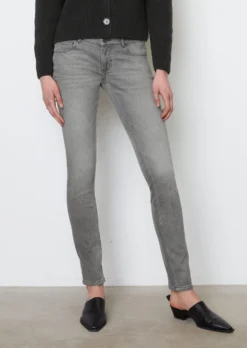 Marc O'Polo SKARA Skinny Jeans Made Of Stretch Organic Cotton -Schlichte Eleganz 1f7b3c7797f0661ef741e712517f4dfc scaled