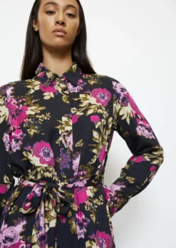 Marc O'Polo Shirt Blouse Dress Loose Made Of Flowing Viscose Crêpe -Schlichte Eleganz 230303ca81e2a725b481bb9dfddc3b23 scaled