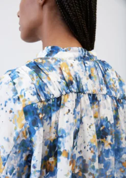 Marc O'Polo Wide Printed Blouse In A Cupro/viscose Blend -Schlichte Eleganz 246e6d1c1368561c228c6a733f283769 scaled