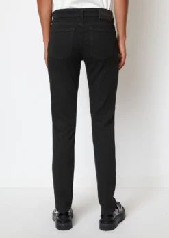 Marc O'Polo Jeans ALBY Slim Mid Waist Model Made Of A Stretchy Blend Of Organic Cotton And Lyocell 11 Marc O'Polo Jeans ALBY Slim Mid Waist Model Made Of A Stretchy Blend Of Organic Cotton And Lyocell -Schlichte Eleganz 249c2a4d6828108cf35f6db264491784 scaled