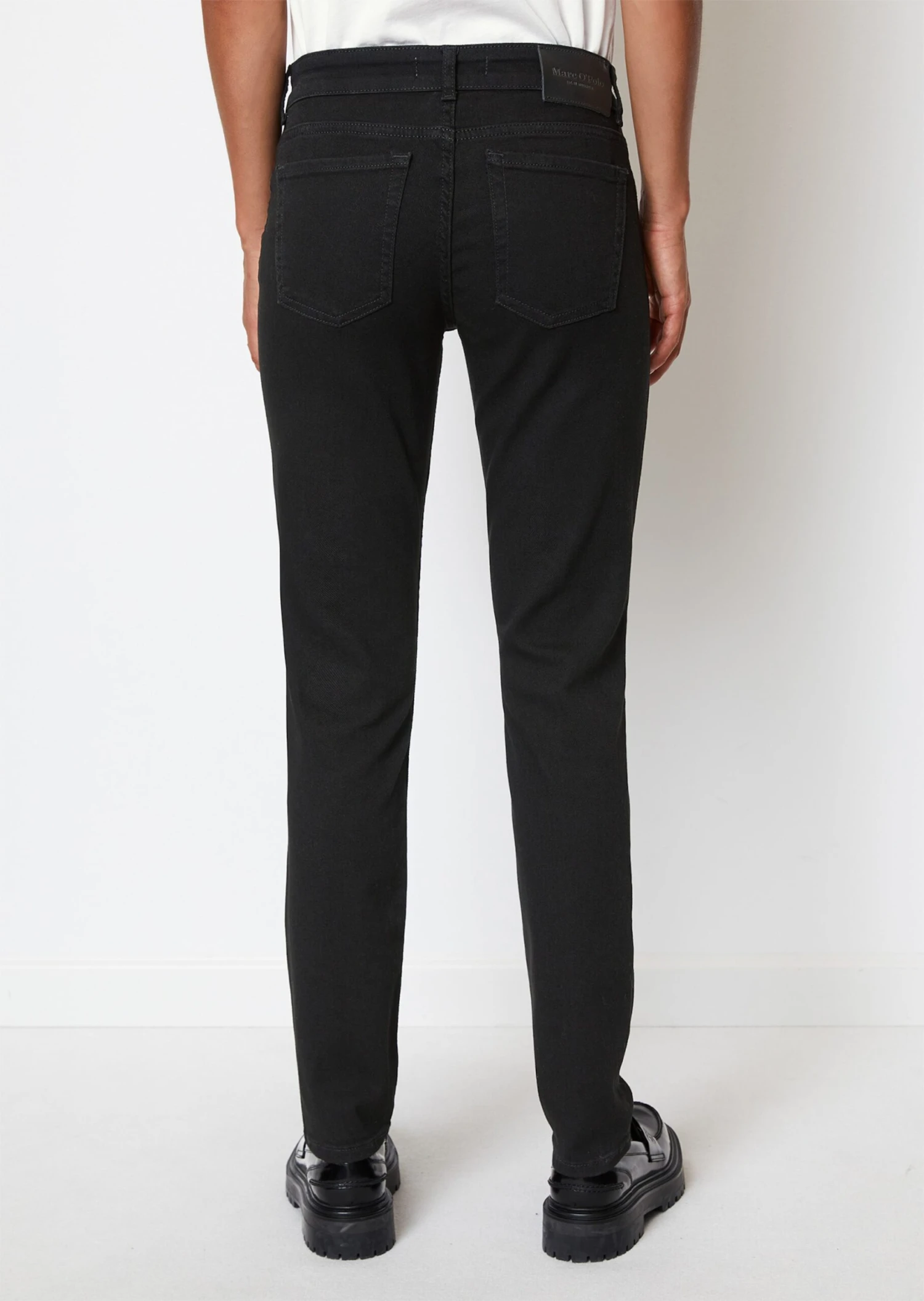 Marc O'Polo Jeans ALBY Slim Mid Waist Model Made Of A Stretchy Blend Of Organic Cotton And Lyocell 3 Marc O'Polo Jeans ALBY Slim Mid Waist Model Made Of A Stretchy Blend Of Organic Cotton And Lyocell – Bild 3