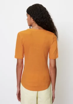 Marc O'Polo Ribbed Jersey T-shirt Made Of Organic Cotton -Schlichte Eleganz 28a9d852ddd371586bf45acf0e6f2723 scaled