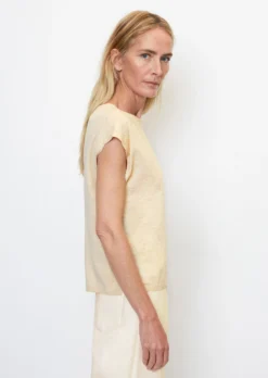 Marc O'Polo Sleeveless Fine-knit Jumper In A Loose Fit Made Of A Blend Of Organic Cotton And Linen -Schlichte Eleganz 28c024d583c496b687093a8f02440e96 scaled