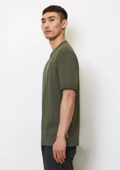 Marc O'Polo T-shirt Relaxed With A Decorative Dividing Seam -Schlichte Eleganz 29478fedb0f14ba6678297bfef2f36ca scaled