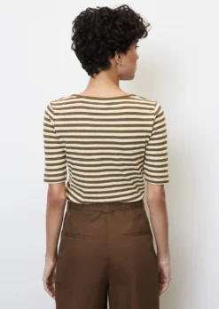 Marc O'Polo Striped T-shirt With A Deep Round Neckline, Regular Fit Made Of Organic Cotton -Schlichte Eleganz 29bc186fdbaf44da2ff23f6e8a1e6595 scaled