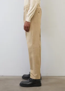 Marc O'Polo Chino - Model OSBY Jogger Pleats Made From High-quality Organic Cotton Mix -Schlichte Eleganz 2dcfef41d6b92f9084676712c1ce0262 scaled