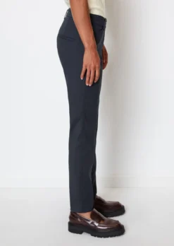 Marc O'Polo Trousers Model TIVA Slim Made From Stretchy Twill -Schlichte Eleganz 2df694d2d135d9764a905b5e3305c598 scaled
