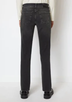 Marc O'Polo ALBY Straight Jeans Made From Organic Cotton-Loycell Stretch -Schlichte Eleganz 2e5a8ba0592b1b3fa42740f0a9b8c8dd scaled