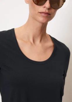 Marc O'Polo Basic T-shirt In A Slim Fit Made Of Stretchy Modal/organic Cotton Jersey -Schlichte Eleganz 301a762d7048ddf5d56222511e71e025 scaled
