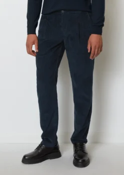 Marc O'Polo Corduroy Pants Model OSBY Jogger Tapered Made From Pure Organic Cotton -Schlichte Eleganz 30c101326a7f5c973091514b31c16014 scaled