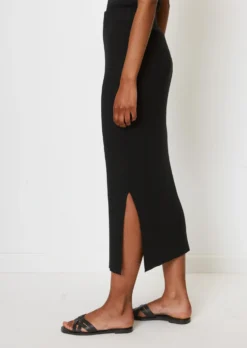 Marc O'Polo Finely Ribbed Knitted Skirt Made Of Blended Viscose -Schlichte Eleganz 312db36427df98cbce05875e7abceea4 scaled