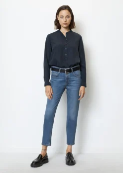 Marc O'Polo Flowing Blouse With Stand Up Collar From Tencel™-Lyocell -Schlichte Eleganz 3235f748c649721cbe37b53339a12b4b scaled