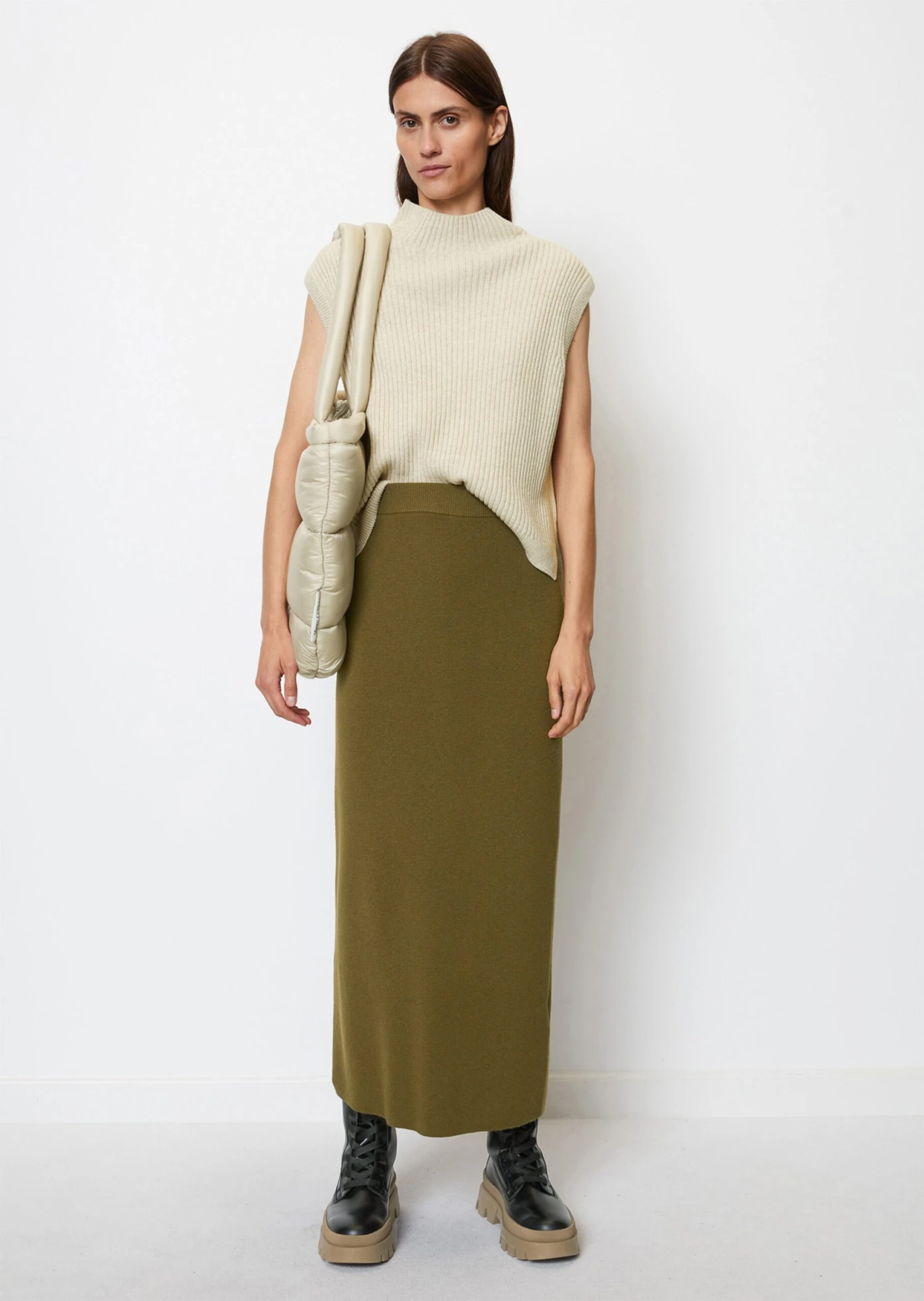 Marc O'Polo Ribbed Knit Skirt Fitted From Virgin Wool Viscose Mix 1 Marc O'Polo Ribbed Knit Skirt Fitted From Virgin Wool Viscose Mix