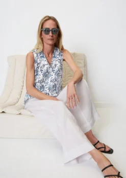 Marc O'Polo Sleeveless V-neck Blouse Made Of Crisp Cotton Voile