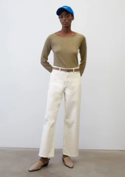 Marc O'Polo Long Sleeve Top With A Bateau Neckline, Regular Fit In Organic Cotton Slub Jersey -Schlichte Eleganz 36dc2528d268fc93b110210e123d8728 scaled