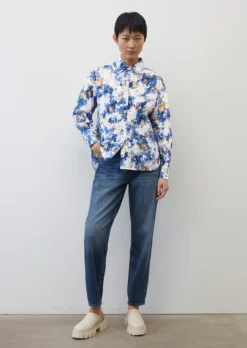 Marc O'Polo Blouse With An All-over Print Made Of Paper Touch Poplin -Schlichte Eleganz 371edcf67dda52eed4732dc9251de9b8 scaled