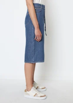 Marc O'Polo Denim Midi Skirt With Waist Belt In An Organic Cotton/lyocell Blend -Schlichte Eleganz 3dc0e6950062111f6c1af594be7cf6ca scaled