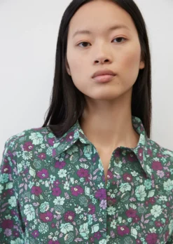 Marc O'Polo Flared Blouse With Allover Print Made Of Paper Touch Poplin -Schlichte Eleganz 3f48a39c300d61fa122cf0e9ed1a8f92 scaled
