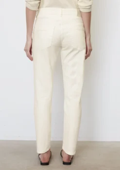 Marc O'Polo Boyfriend Jeans, THEDA Cropped Made Of A Stretchy Organic Cotton Blend -Schlichte Eleganz 414c6a4ab10b3da3b13bd4a49b843946 scaled