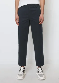 Marc O'Polo KALNI Chinos Made Of Organic Stretch Cotton -Schlichte Eleganz 423170c8a085fef75cf57c6d615fbc98 scaled