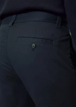 Marc O'Polo NYBYN Straight Chinos Made From Pure Organic Cotton -Schlichte Eleganz 43c97e55793f1a73748ba3b94a8991c7 scaled