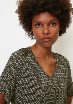 Marc O'Polo Jersey Blouse Top With An All-over Print -Schlichte Eleganz 447767ba113c3a5b6fc118f6fe0ede67 scaled
