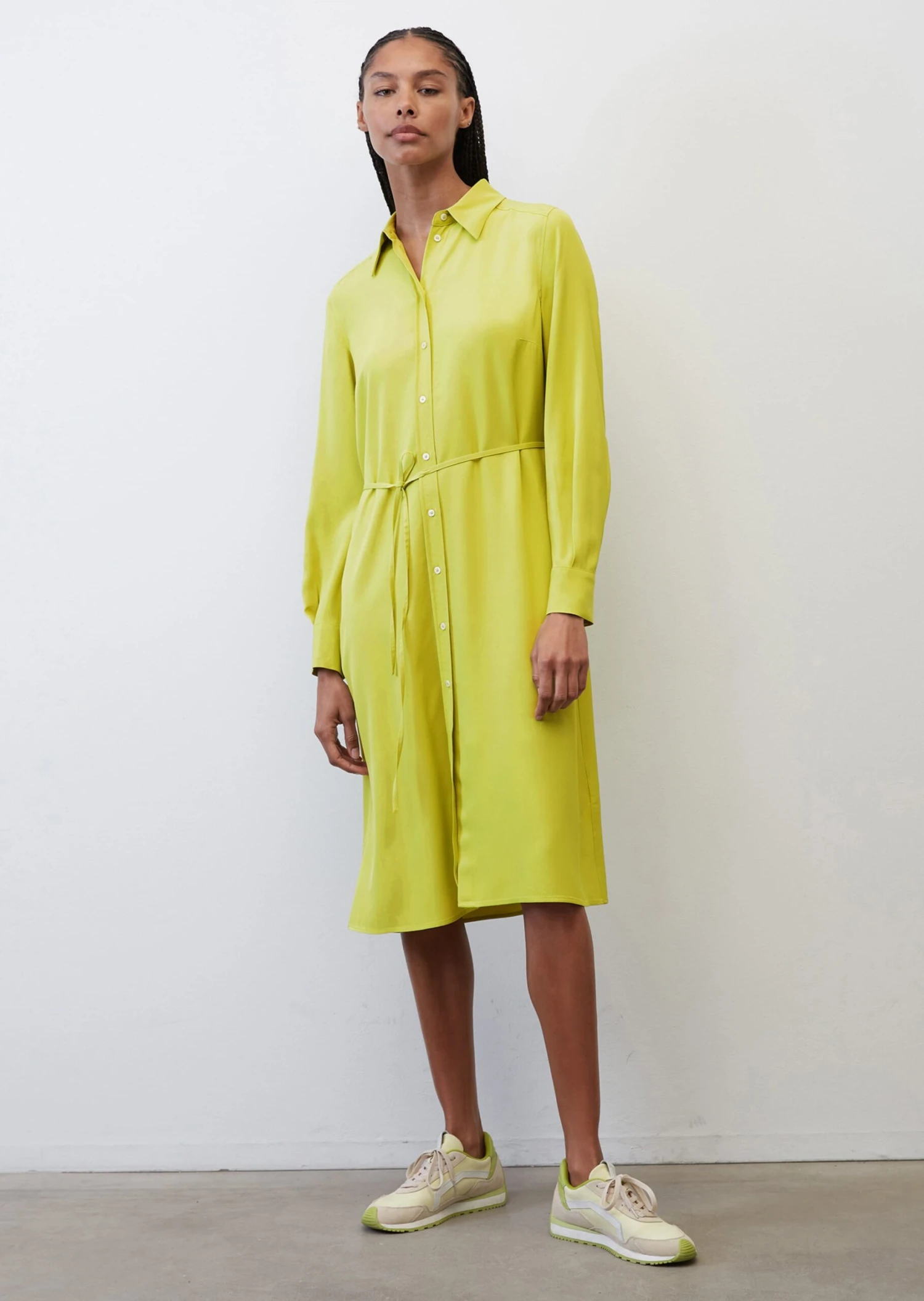 Marc O'Polo Shirt Dress In A Midi Length Made Of Flowing Viscose 4 Marc O'Polo Shirt Dress In A Midi Length Made Of Flowing Viscose – Bild 4