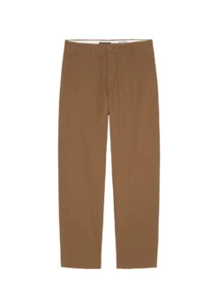 Marc O'Polo MOSSBO Chinos In A Wide Fit Made From An Organic Cotton Blend -Schlichte Eleganz 4632bfdd7ca6eabf69399cba7cc24a2f scaled
