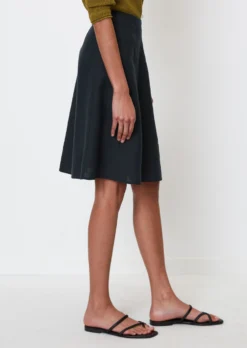 Marc O'Polo Flared Linen Skirt With An In-seam Zip 14 Marc O'Polo Flared Linen Skirt With An In-seam Zip -Schlichte Eleganz 4831a9fa355fd2242895c071c2819cbe scaled
