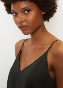 Marc O'Polo Elegant Slip Top Made From Viscose Twill -Schlichte Eleganz 4a0851f11c65eaba929f94ed046ef603 scaled